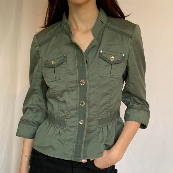 White House Black Market Army Green Utility Cropped Jacket Sz 8 - Picture 16 of 16